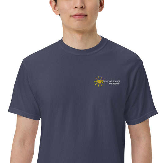 Men’s garment-dyed heavyweight chest logo t-shirt